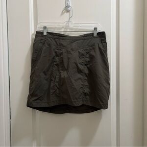 Indygena Skirt Size Medium Olive Green Granola Girl Gorpcore Hiking Outdoorsy